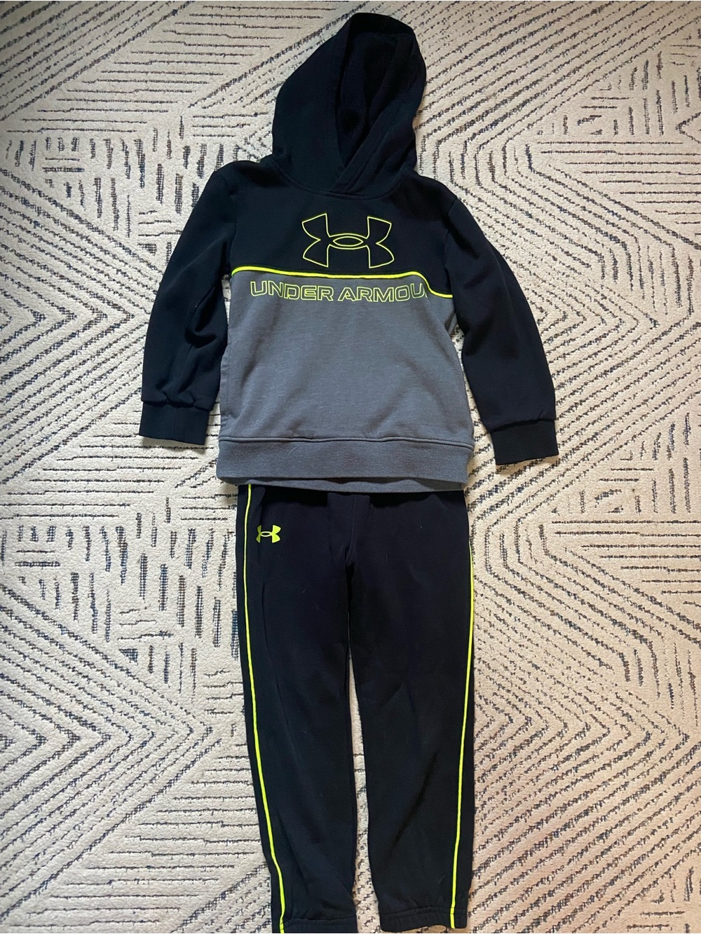 Under Armour Kids Black & Gray Hoodie Jogger Set with Neon Yellow Trim